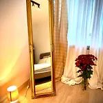 Art Luxury Apartment - Central, Metro To Airport