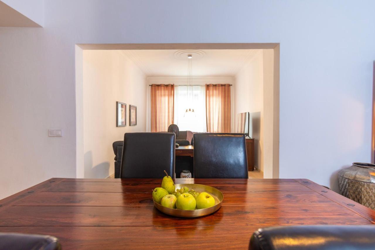 Art Luxury - Central, Metro To Airport Apartament *